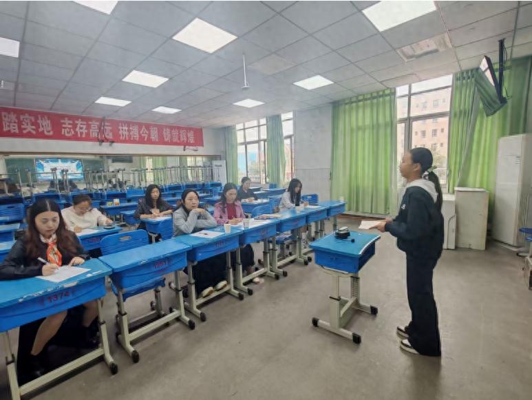 声动赛场 英彩绽放——宜宾市南溪一中教育集团南溪四中校区七年级学生英语风采大赛圆满落幕